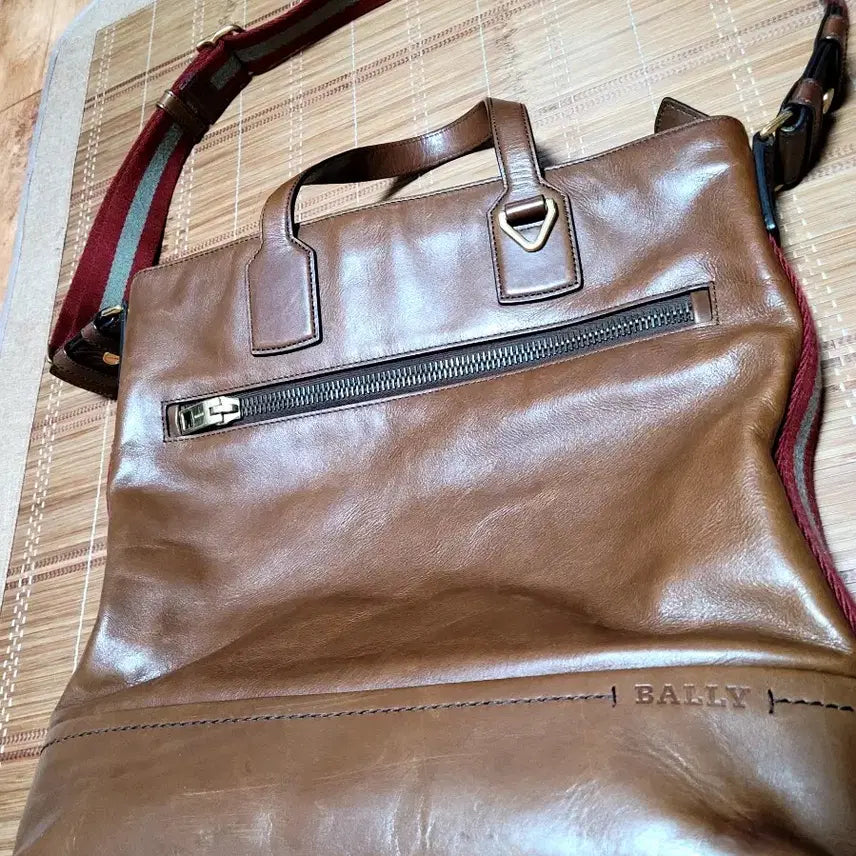 [BUNJANG] Bally Leather Crossbody Tote Bag / 발리 가죽 크로스.토트 백