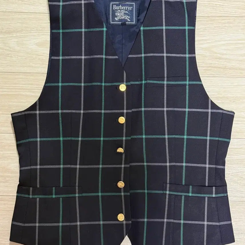 [BUNJANG] Burberry Gold Button Vest / 버버리 금장 버튼 베스트 조끼