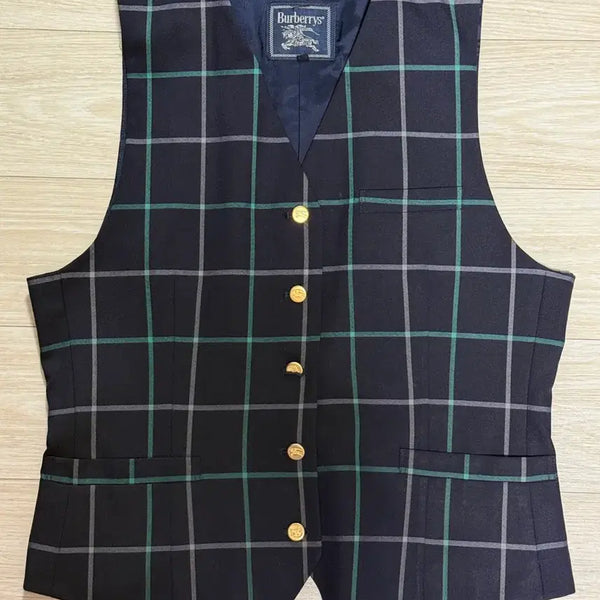 [BUNJANG] Burberry Gold Button Vest / 버버리 금장 버튼 베스트 조끼