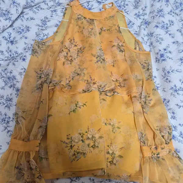 [BUNJANG] Not Your Roses Off-Shoulder Blouse / 낫유어로즈 오프숄더 제니 박민영 블라우스