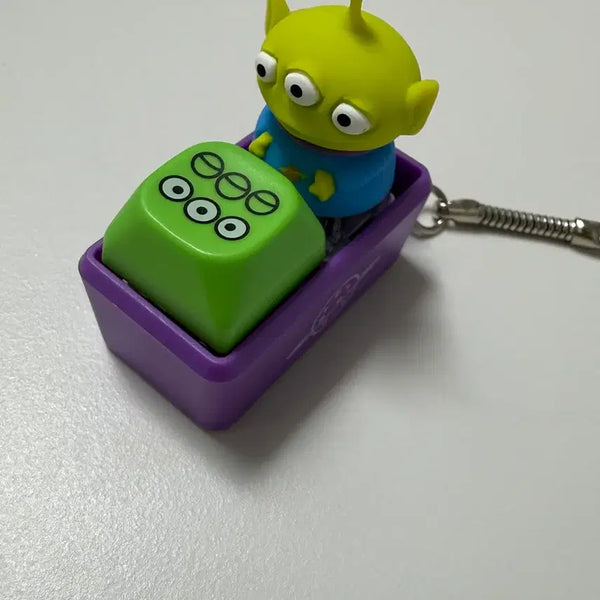 [BUNJANG] Toy Story Alien Keycap Keychain - New / 토이스토리 알린 키캡키링 새제품