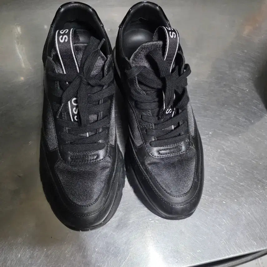 [BUNJANG] Boss Black Leather Sneakers / 보스블랙 스니커즈 255