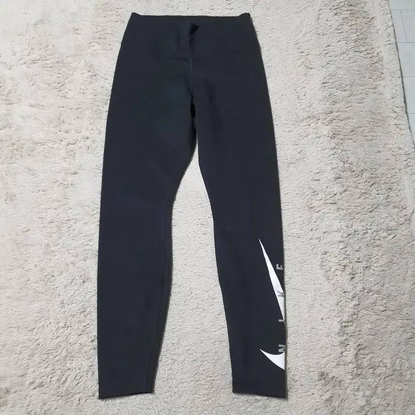 [BUNJANG] Nike Swoosh Leggings - Size M / 나이키 레깅스 M