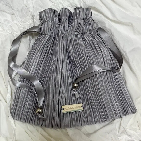 [BUNJANG] Naming Silver Pleated Pouch / 네이밍 실버 플리츠 파우치