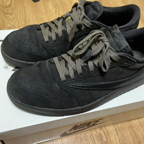 [BUNJANG] Travis Scott Velvet Brown Sneakers Size 280 / 트레비스 스캇 벨벳브라운280