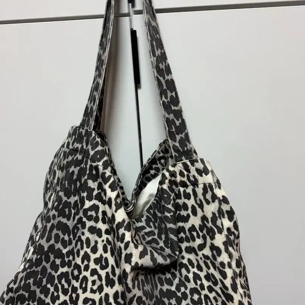 [BUNJANG] Serr Leopard Twill Cotton Middle Bag / 세르 레오파드 트윌 코튼 미들백