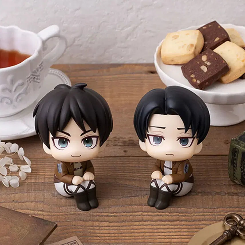[BUNJANG] Attack on Titan Lookup Cushion Set (Eren, Levi) - With Bonus / 진격의 거인 룩업 (방석 특전 o)