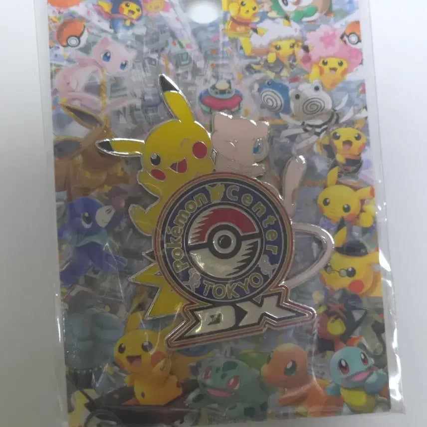 [BUNJANG] Pokemon Tokyo DX Branch Pikachu Mew Pin Badge (Sealed) / 포켓몬스터 도쿄 DX 지점 핀뱃지 미개봉 피카츄 뮤