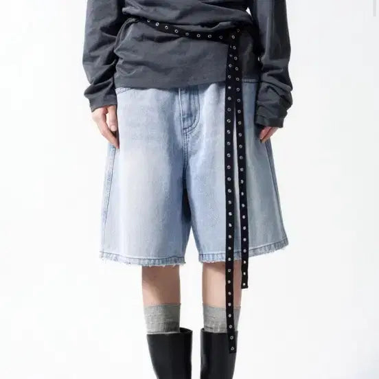 [BUNJANG] INSILENCEWOMAN Wide Bermuda Denim CALIK Light Blue / (새제품)인사일런스우먼 와이드 버뮤다 데님 [CALIK] LIGHT BLUE