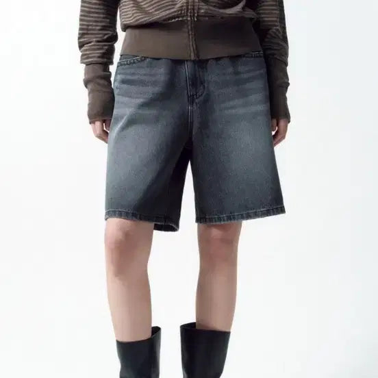 [BUNJANG] INSILENCEWOMAN Wide Bermuda Denim CALIK DARK GREY / (새제품)인사일런스우먼 와이드 버뮤다 데님S [CALIK] DARK GREY