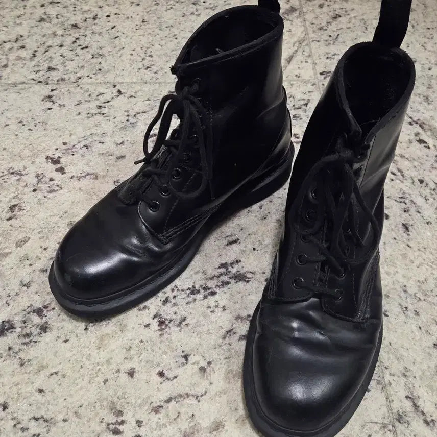 [BUNJANG] Dr. Martens 1460 Mono Black 8-Eye Boots / 닥터마틴 1460 8홀 모노 블랙 (270cm/us9)