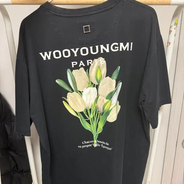 [BUNJANG] Woo Young Mi Flower Back Logo T-Shirt / 우영미 플라워 백로고 반팔