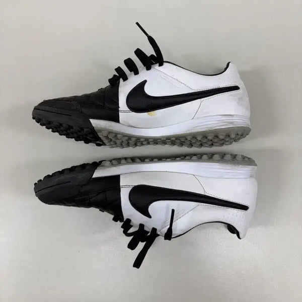[BUNJANG] Nike Tiempo 5 TF Soccer Cleats (Size 260) / 나이키 티엠포 5 TF 260