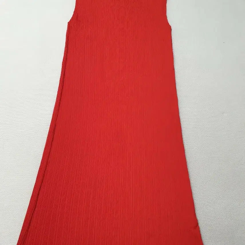 [BUNJANG] Pleatsme Sleeveless Pleated Dress Red / Pleatsme 민소매 플리츠 원피스 레드 55~77 여성85~95