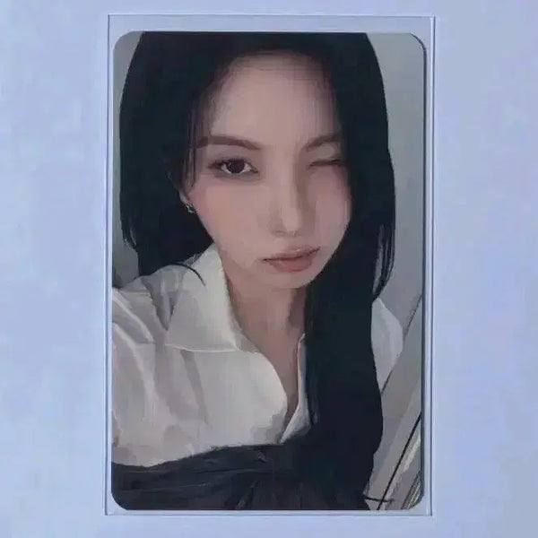 [BUNJANG] NMIXX Bae Office Photocard & Sealed Album (Normal Edition) / 엔믹스 / 배이 / 오피스 포카 + 블발 일반반 앨범 1종 포함