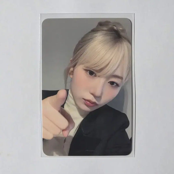 [BUNJANG] NMIXX Haewon Office Photocard & Sealed Album Bundle / 엔믹스 / 해원 / 오피스 포카 + 블발 일반반 앨범 1종 포함