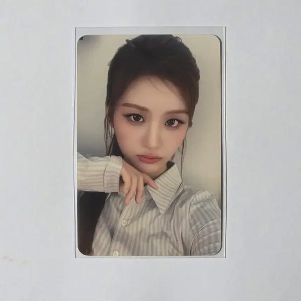 [BUNJANG] NMIXX Seolyoon Office Photocard (Standard Album Included) / 엔믹스 / 설윤 / 오피스 포카 / 블발 일반반 앨범 1종 포함