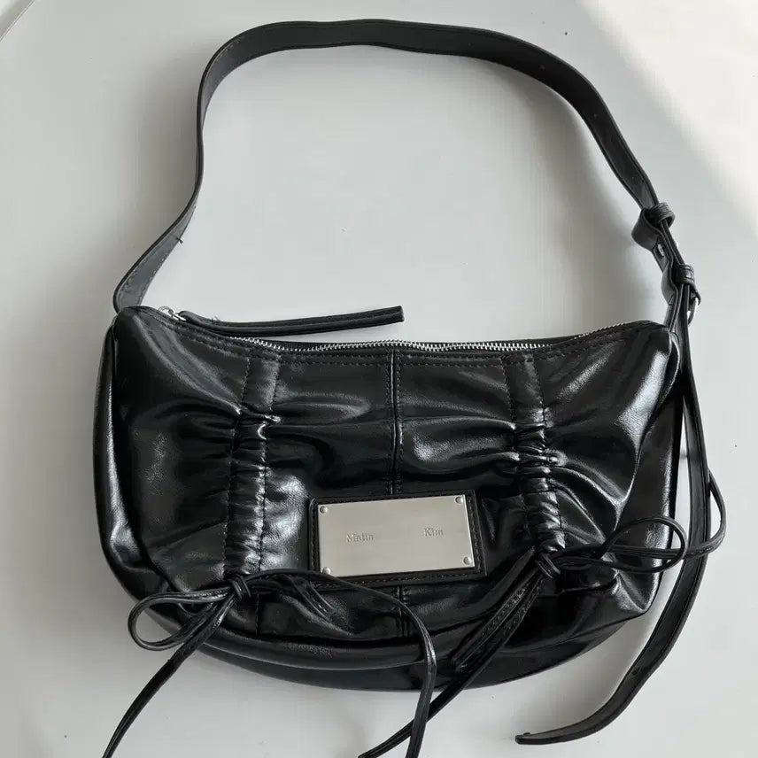 [BUNJANG] Matinkim Shirring Ribbon Shoulder Bag / 마뗑킴 셔링 리본 숄더 백