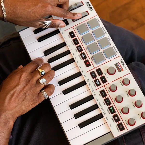 [BUNJANG] AKAI MPK mini MK4 Controller / AKAI MPK mini MK4 컨트롤러