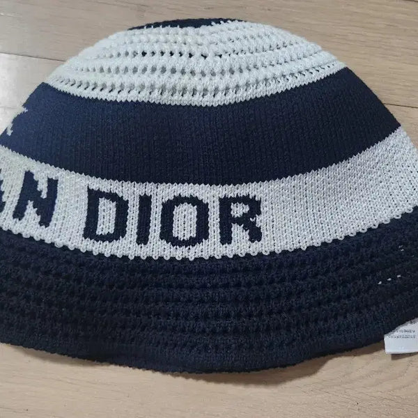 [BUNJANG] Dior Cloche Bucket Hat / 디올 클로슈 버킷햇