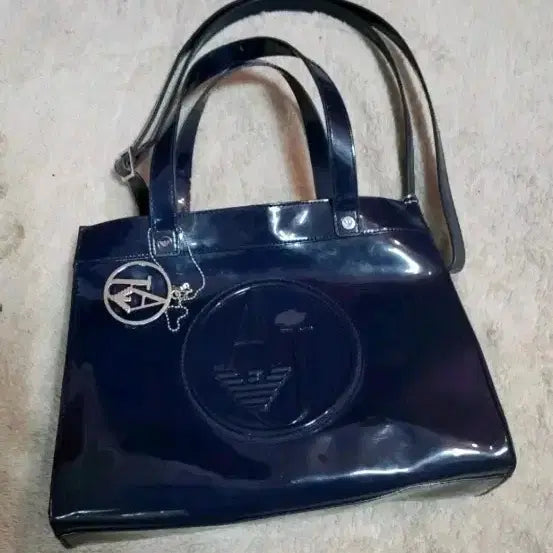 [BUNJANG] Giorgio Armani Enamel Tote Bag Navy / 조르지오 아르마니 에나멜 토트백 네이비