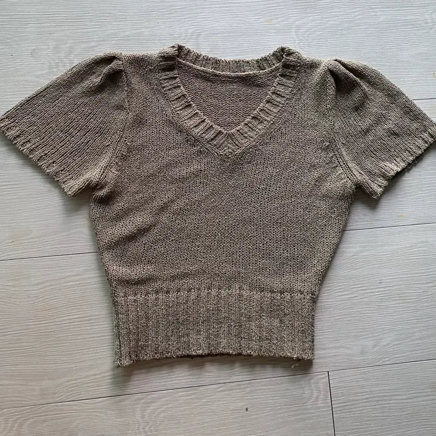 [BUNJANG] V-Neck Puff Sleeve Knit Sweater / 반팔니트