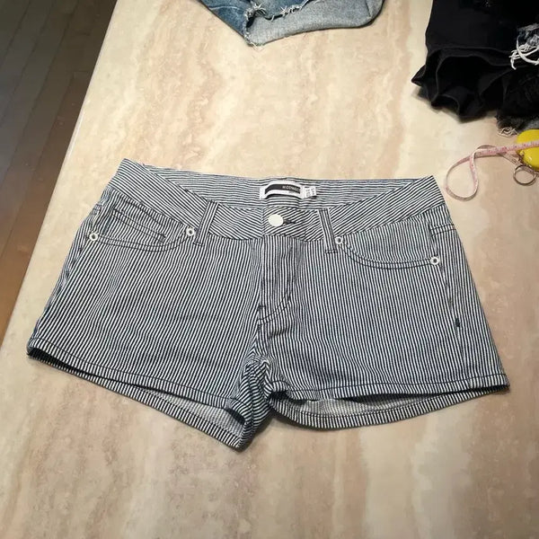 [BUNJANG] Y2K Striped Low-Rise Hot Shorts / y2k 로우라이즈 스트라이프 반바지 숏팬츠 핫팬츠