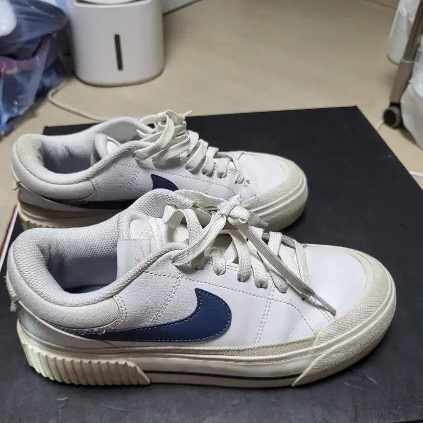 [BUNJANG] Nike Court Legacy Lift White Sneakers 240mm / 나이키 코트 레거시 리프트 흰색 운동화 240mm 상태매우좋음