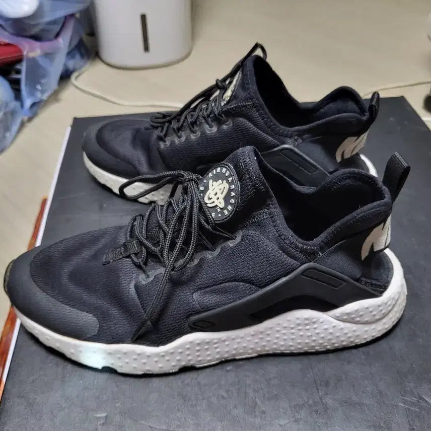 [BUNJANG] Nike Air Huarache Black Sneakers US 9 / 나이키 에어 허라취 블랙 운동화 270mm 상태매우좋음