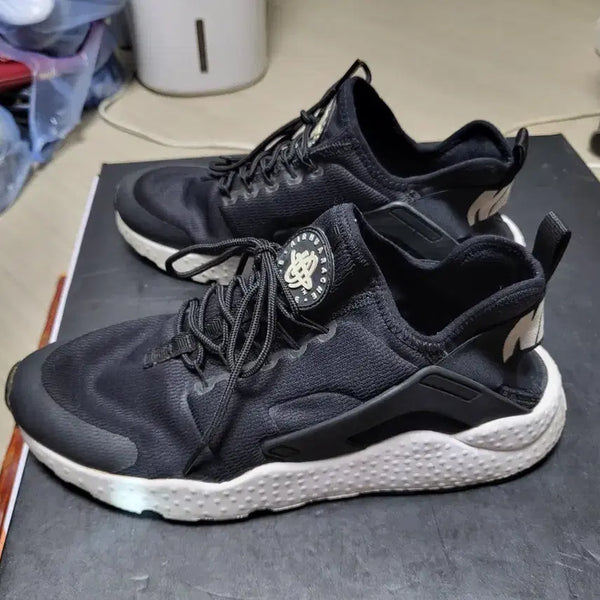[BUNJANG] Nike Air Huarache Black Sneakers US 9 / 나이키 에어 허라취 블랙 운동화 270mm 상태매우좋음