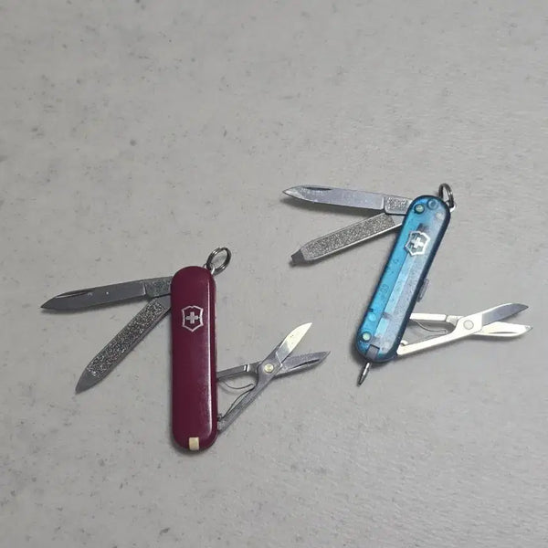 [BUNJANG] Victorinox Pen Mini Tool & Classic SD Bundle / 빅토리녹스 볼펜 미니툴 과 클래식SD 일괄