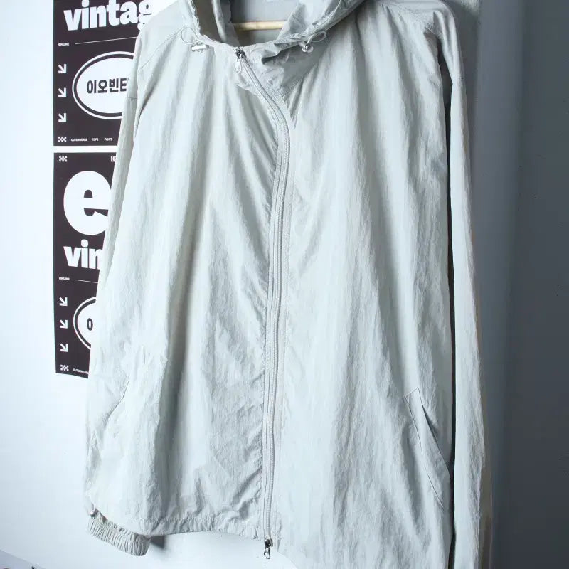[BUNJANG] Mood Inside Zip-Up Windbreaker Jumper Jacket Light Grey / (F) 무드인사이드 집업 바람막이 점퍼자켓 라이트그레이-H35466