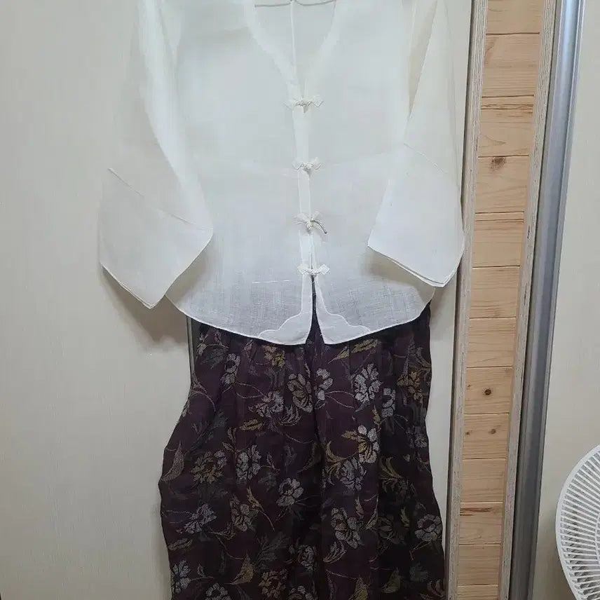 [BUNJANG] Korean Ramie Hanbok Set (White/Purple Floral) / 국산모시: 저고리 치마 세트 (화이트/퍼플 꽃무늬)