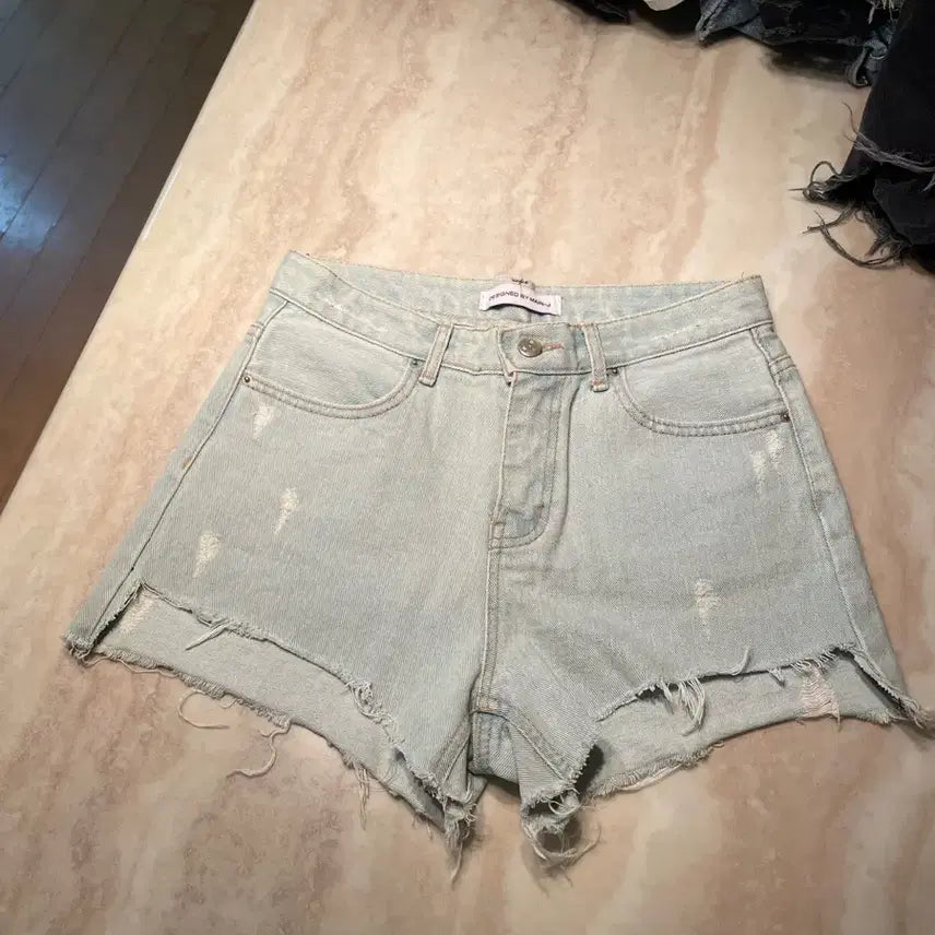 [BUNJANG] Y2K Light Wash Cut-Off Denim Shorts / y2k 연청 컷팅 데님 반바지 숏팬츠 핫팬츠