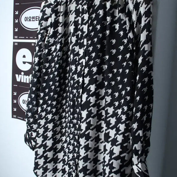 [BUNJANG] H&M Pattern Shirt Blouse Black / W(M) 에이치앤엠 셔츠 남방 블라우스 패턴 블랙 놈코어-H35477