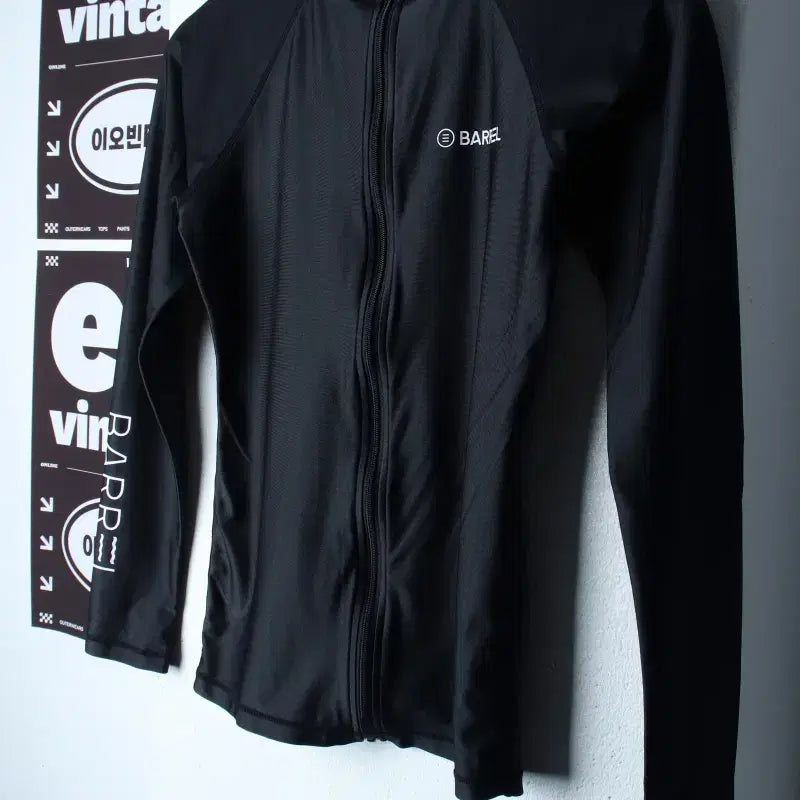 [BUNJANG] W.angle Barrel Zip-Up Windbreaker Jumper Jacket Rash Guard Black / W(M) 배럴 집업 바람막이 점퍼자켓 래쉬가드 기능성 블랙-H35483