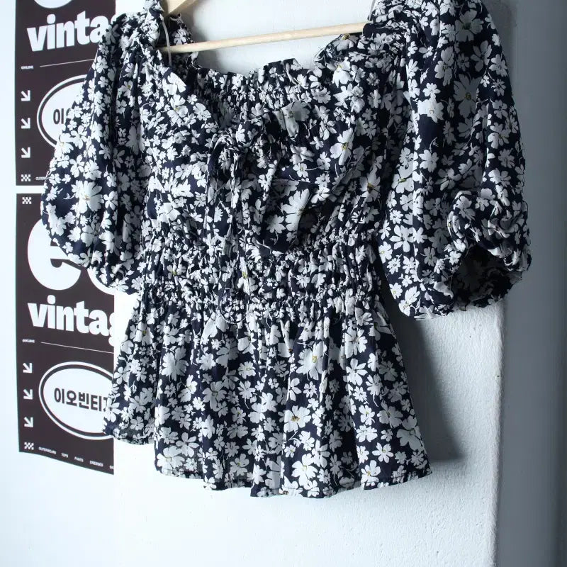 [BUNJANG] W(S-M) Flower Collar T-shirt / W(S-M) 숲 반팔 카라 티셔츠 셔츠 남방 블라우스 플라워-H35494