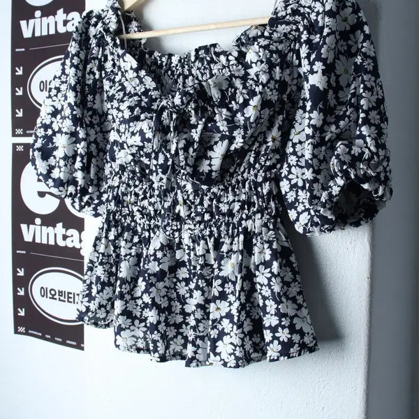 [BUNJANG] W(S-M) Flower Collar T-shirt / W(S-M) 숲 반팔 카라 티셔츠 셔츠 남방 블라우스 플라워-H35494