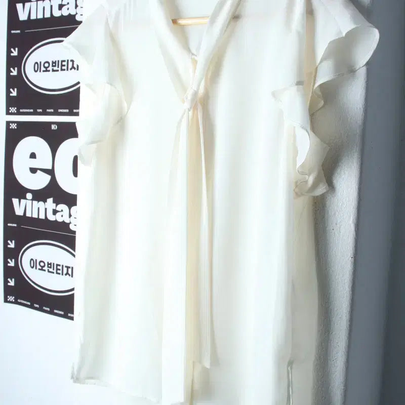 [BUNJANG] Zara Short Sleeve Collar T-Shirt Blouse Ivory / W(S) 자라 반팔 카라 티셔츠 셔츠 남방 블라우스 아이보리-H35496