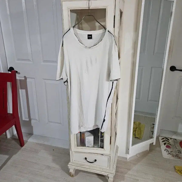 [BUNJANG] Boss White T-Shirt / 보스 화이트 티셔츠