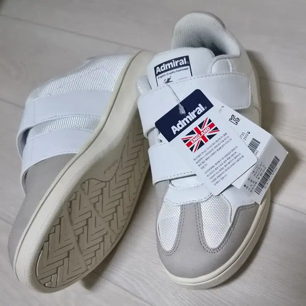 [BUNJANG] Admiral Bulkro Sneakers / 에드미럴 벌크로 스니커즈240
