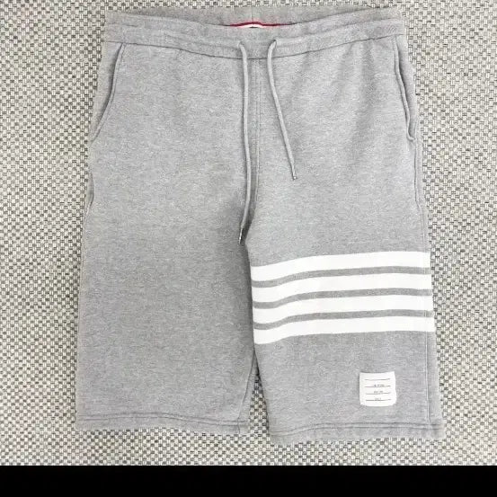 [BUNJANG] Thom Browne Grey Striped Shorts & Navy Pocket T-Shirt Set / 톰브라운 사선 그레이 반바지+네이비 포켓 반팔
