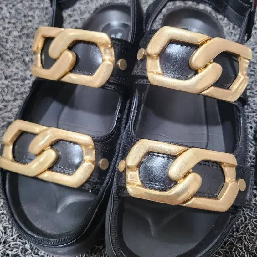 [BUNJANG] SUECOMMA BONNIE Black Gold Chain Strap Sandals / 슈콤마보니  블랙 골드 체인 스트랩 샌들