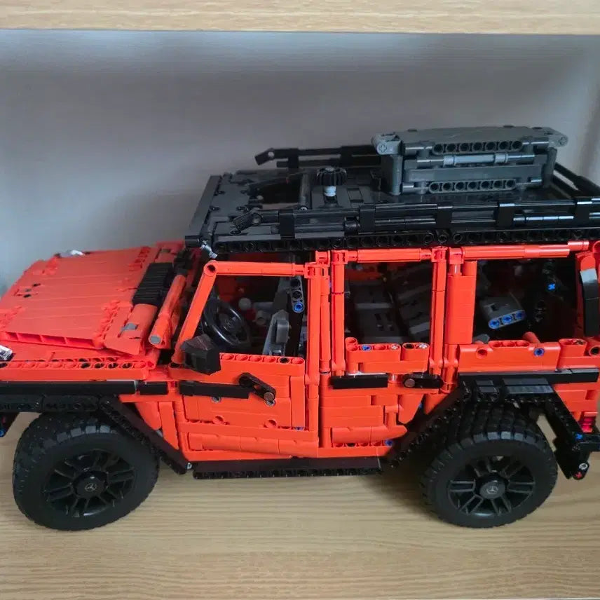 [BUNJANG] LEGO Technic G-Wagen Display Model / 레고 테크닉 지바겐 완성품 판매