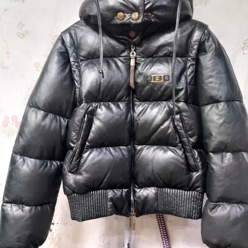 [BUNJANG] Just Cavalli Lambskin Leather Down Short Puffer Jacket with Detachable Sleeves / 이태리)저스트까발리양가죽( 후드/ 팔탈착) 다운숏 패딩:최저가