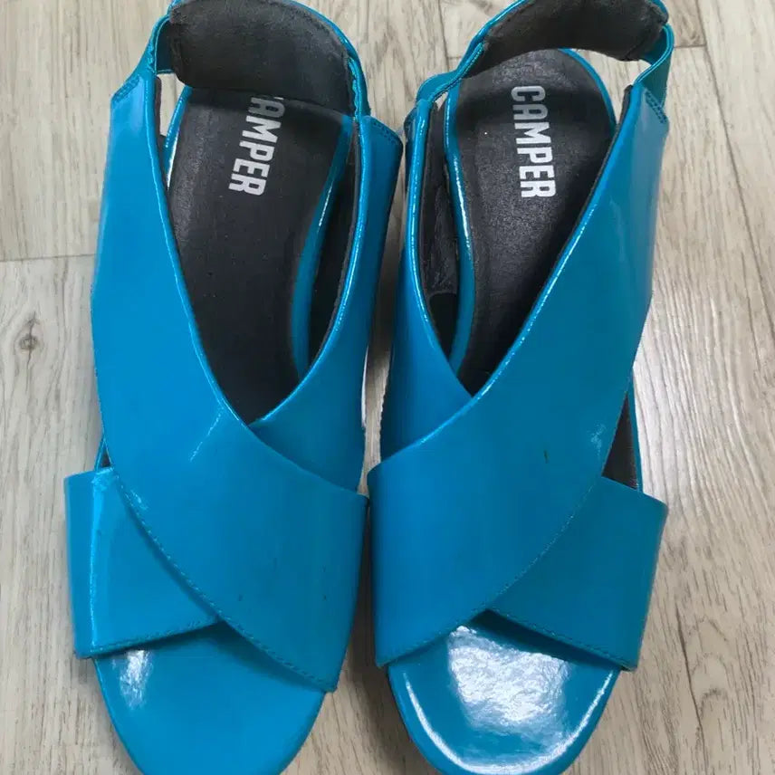 [BUNJANG] Camper Glossy Leather Sandals Blue / 캠퍼 camper 유광가죽샌들 블루