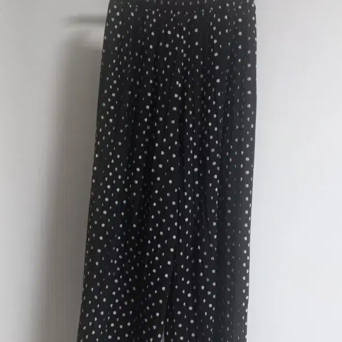 [BUNJANG] Polka Dot Skirt Pants (Size 77-88) / 블랙 땡땡이 치마팬츠 77~88 새상품