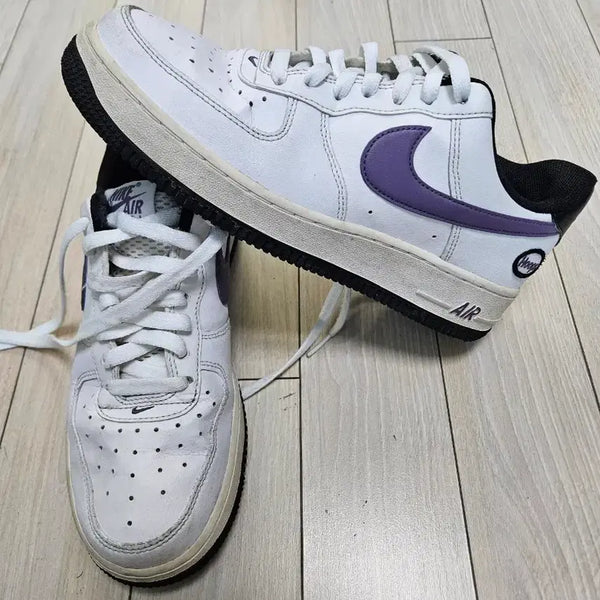 [BUNJANG] Nike Air Force 1 '07 LV8 Sneakers (Size 250) / 나이키 에어포스1 07 LV8 팝니다