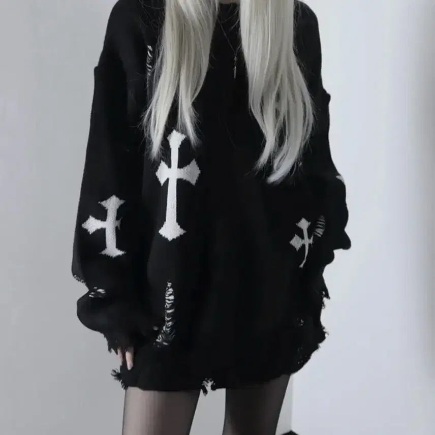 [BUNJANG] Urban Unique Oversized Cross Damage Knit / 오버핏 cross damage 니트