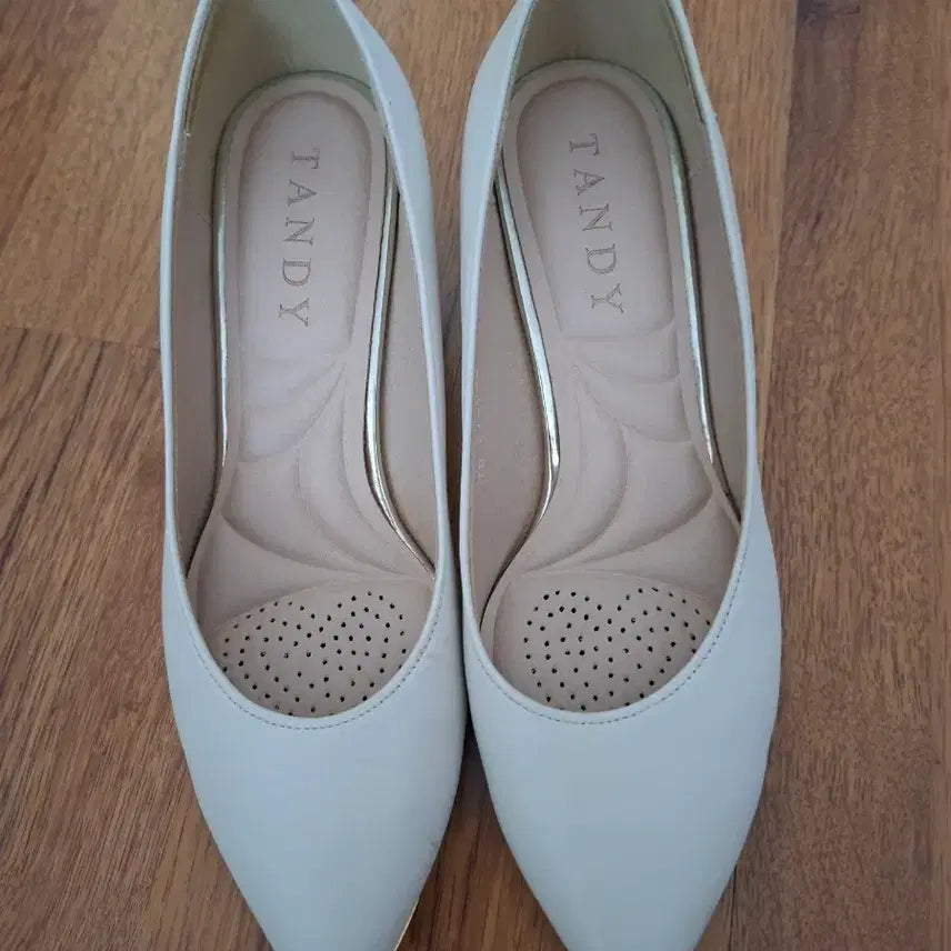 [BUNJANG] Tandy Pumps Heel Light Beige / 탠디 펌프스 힐 연베이지